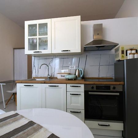 Apartment Frida Rab Banjol Екстериор снимка